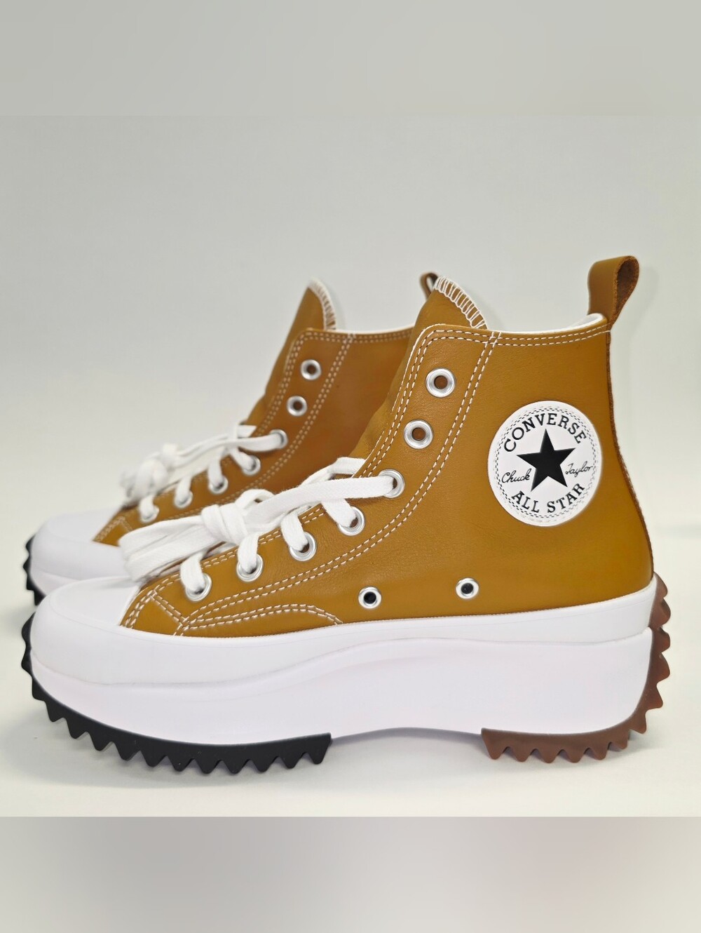 Women (Unisex) Converse Run Star Hike HI Platform Sneaker - Dark Soba/White/Gum